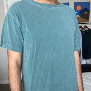urban outfitters tee (size L)